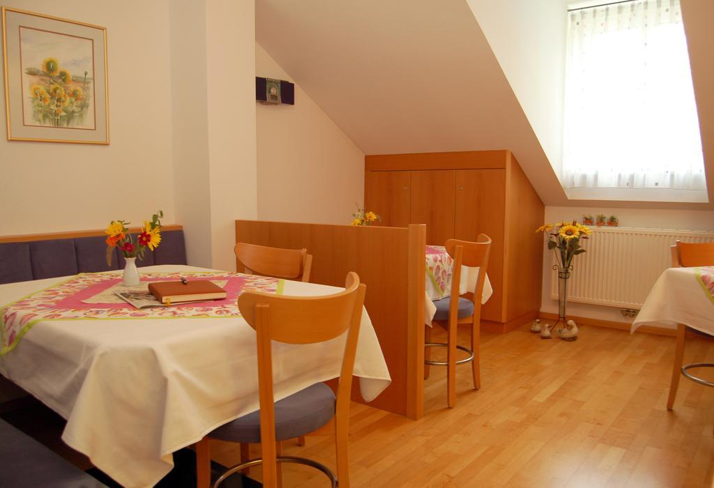 Pension Zur Post Apartment Bad Blumau Exterior photo